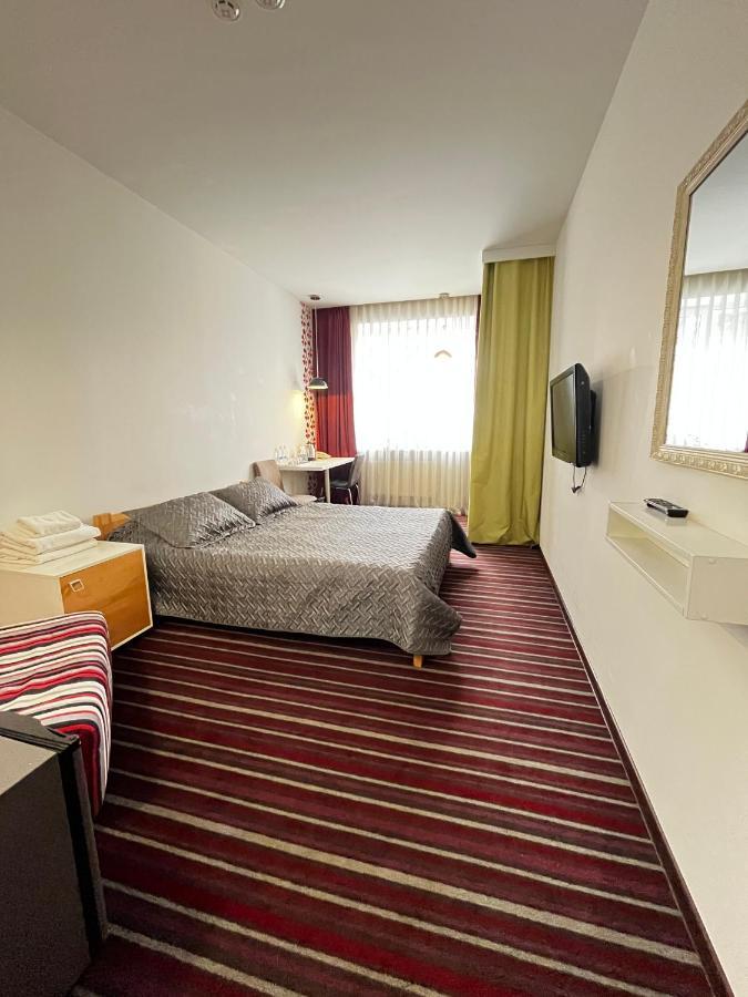 Hotel Kalyna Harkov Kültér fotó