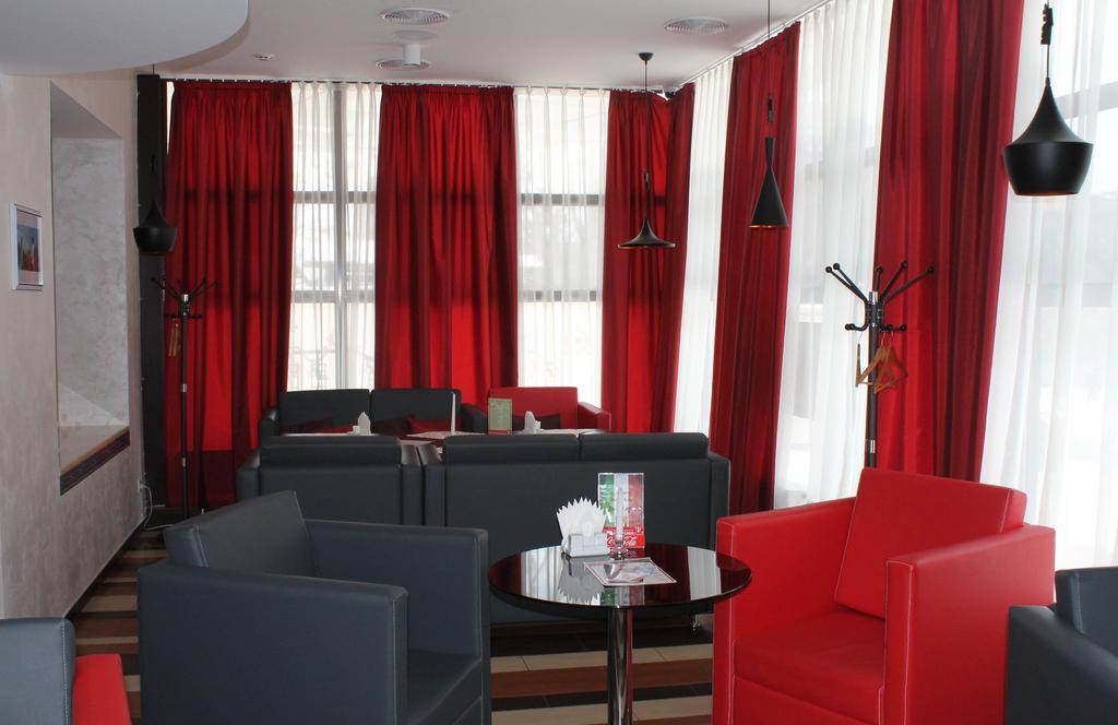 Hotel Kalyna Harkov Kültér fotó